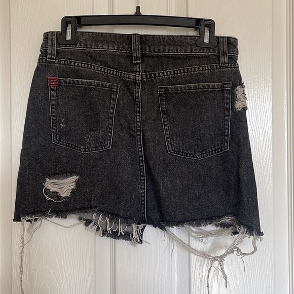 Urban Outfitters BDG Black Washed Denim Distressed Skirt size small - Picture 4 of 5